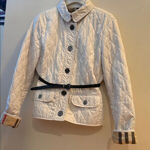 Burberry Short White Quilted Jacket with Burberry Black leather Belt